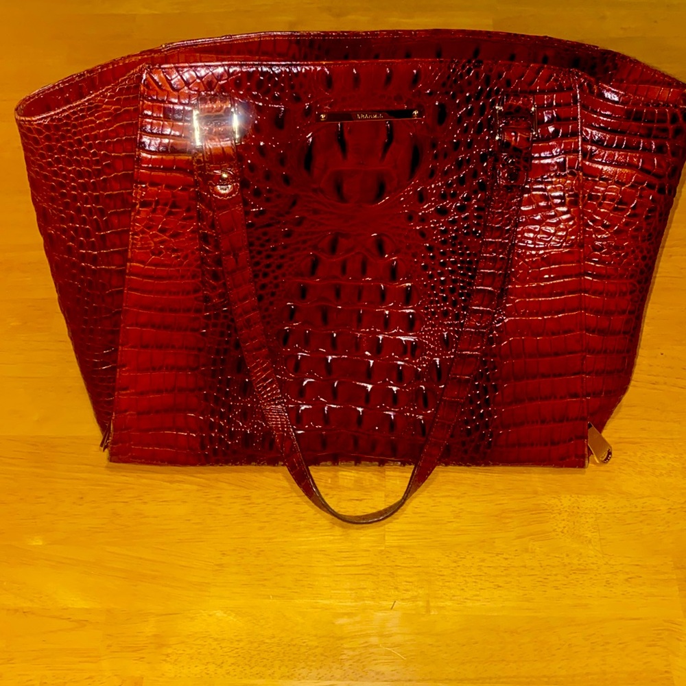 Brahmin handbag. Excellent condition. Clean inside.